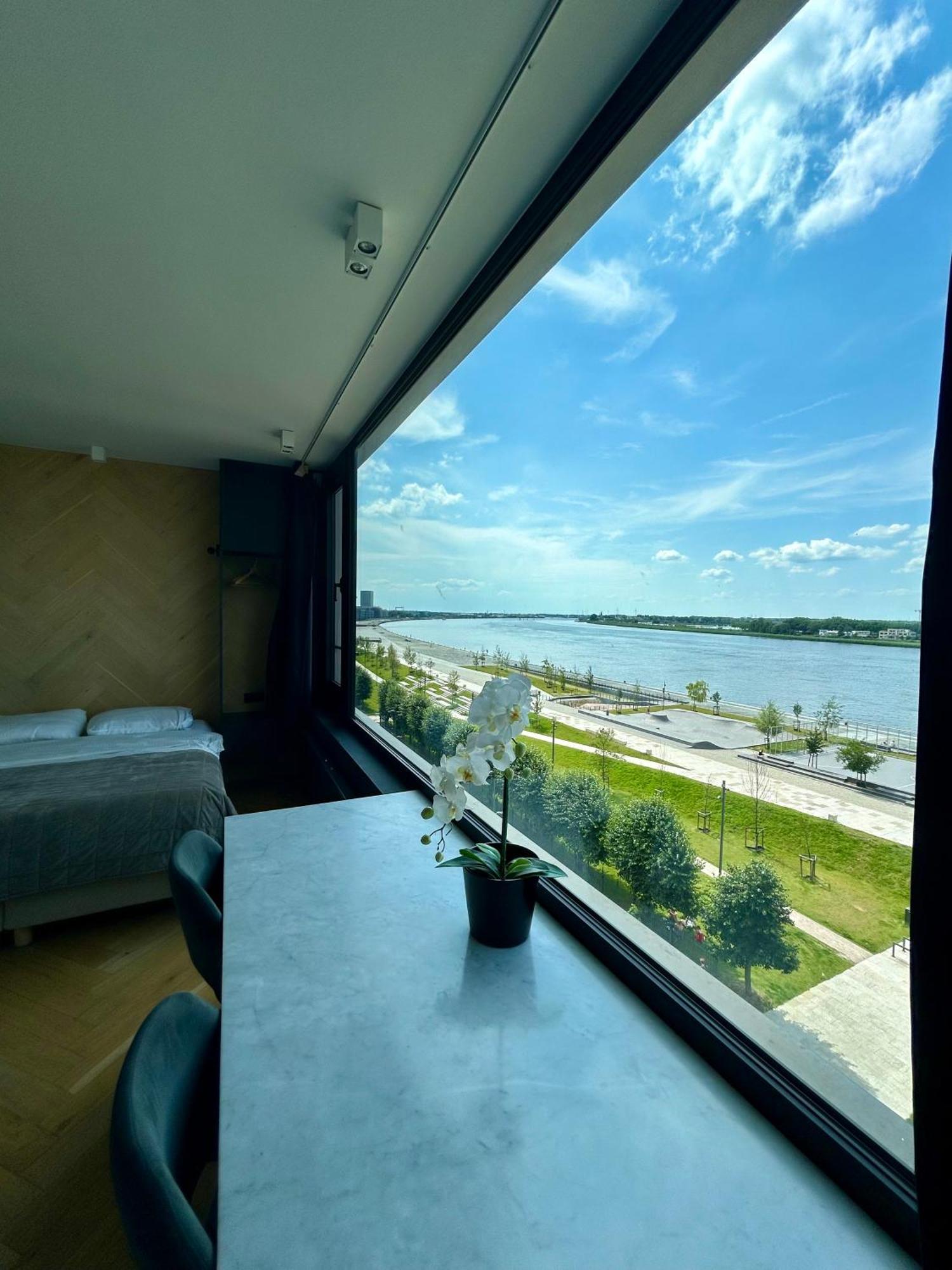 Kaai11 - Lofts & Suites With A View Antwerp Exterior photo